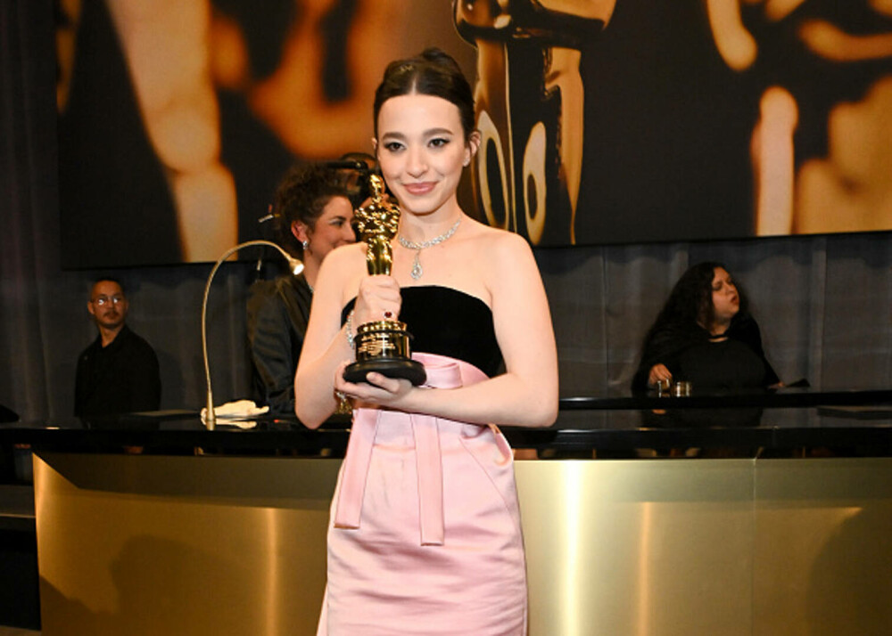 Cele mai neinspirate ținute purtate la Premiile Oscar 2025. Vedetele care au dezamăgit pe covorul roșu. GALERIE FOTO - Imaginea 79