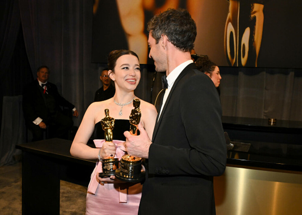 Cele mai neinspirate ținute purtate la Premiile Oscar 2025. Vedetele care au dezamăgit pe covorul roșu. GALERIE FOTO - Imaginea 83