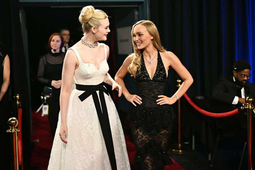 Cele mai neinspirate ținute purtate la Premiile Oscar 2025. Vedetele care au dezamăgit pe covorul roșu. GALERIE FOTO - Imaginea 100