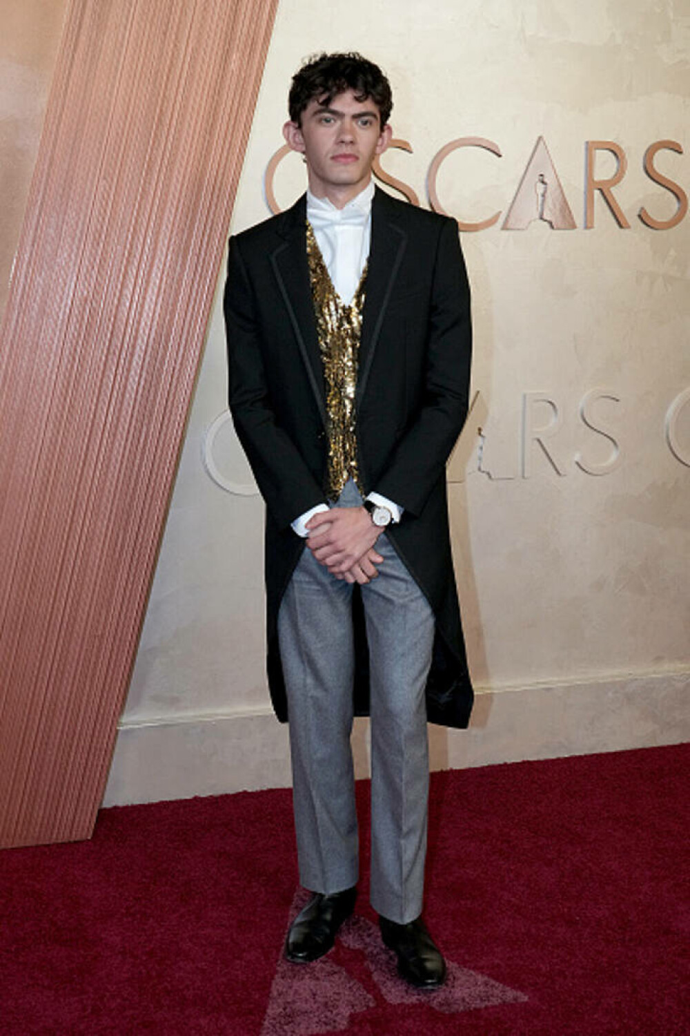 Cele mai neinspirate ținute purtate la Premiile Oscar 2025. Vedetele care au dezamăgit pe covorul roșu. GALERIE FOTO - Imaginea 123