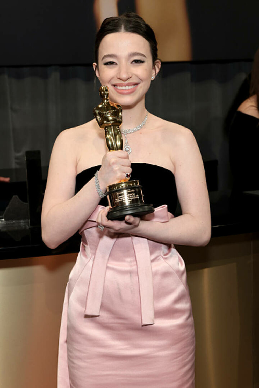 Cele mai neinspirate ținute purtate la Premiile Oscar 2025. Vedetele care au dezamăgit pe covorul roșu. GALERIE FOTO - Imaginea 126