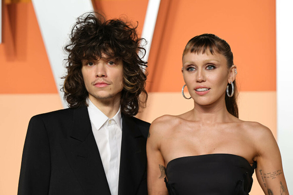 Premiile Oscar 2025. Cele mai îndrăgite cupluri și momentele lor romantice de pe covorul roșu. GALERIE FOTO - Imaginea 40