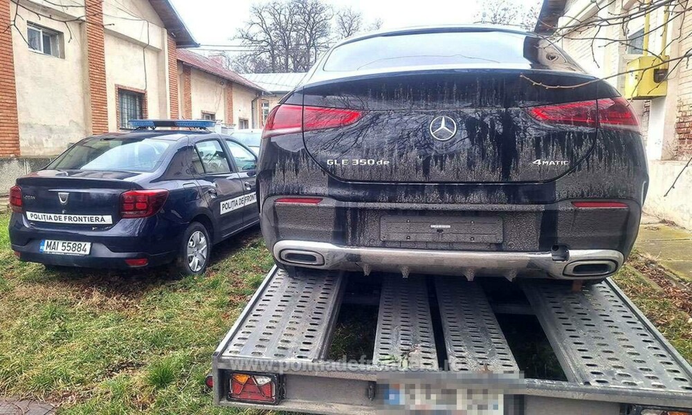 Mașini de lux furate, în valoare de 115.000 de euro, au fost descoperite în Vaslui. Autoturismele au fost confiscate. FOTO - Imaginea 3