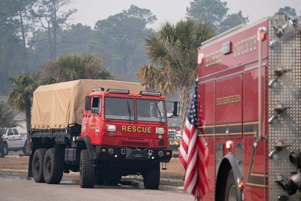 Incendiile violente fac prăpăd în SUA. A fost declarată stare de urgenţă în Carolina de Sud. GALERIE FOTO & VIDEO - Imaginea 18