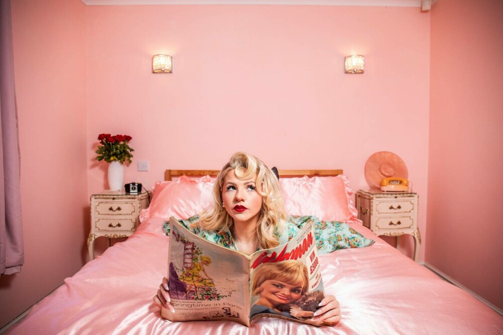 O tânără este obsedată de moda anilor 1950: A cheltuit peste 12.000 de euro pe haine vintage. FOTO - Imaginea 6