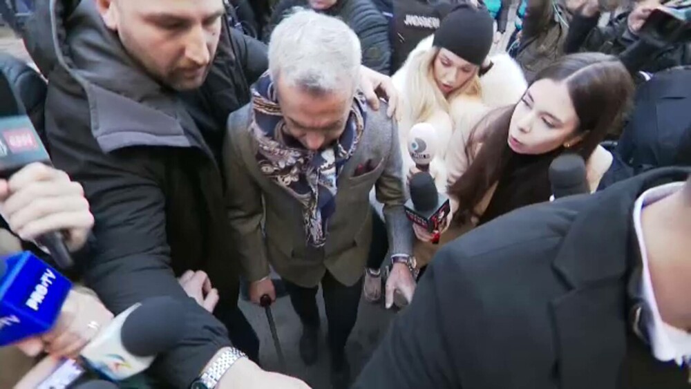 Călin Georgescu, la Judecătoria Sectorului 1: „Sunt încrezător”. Decizia instanței a fost amânată pentru joi. VIDEO - Imaginea 8