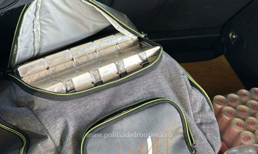 Descoperire de 14.000 de euro a polițiștilor din Giurgiu în portbagajele unor mașini. A fost deschis dosar penal. FOTO - Imaginea 2