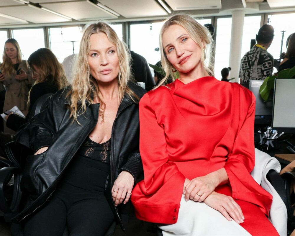 Kate Moss, modelul care a redefinit frumusețea, a strălucit la Paris Fashion Week. GALERIE FOTO - Imaginea 8
