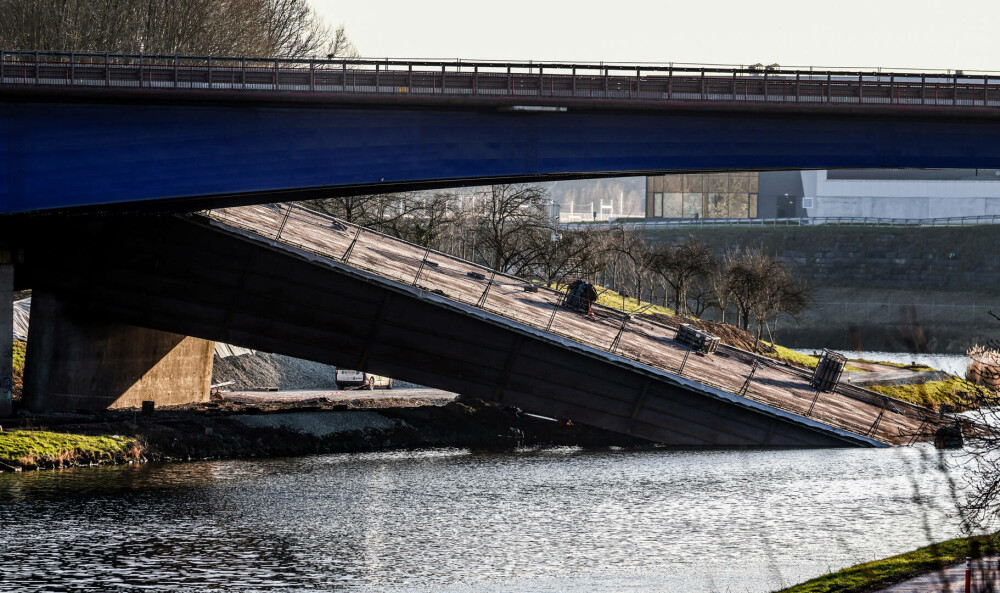 O persoană a murit și alte trei au fost rănite în urma surpării unui pod pe o autostradă din Belgia - Imaginea 2