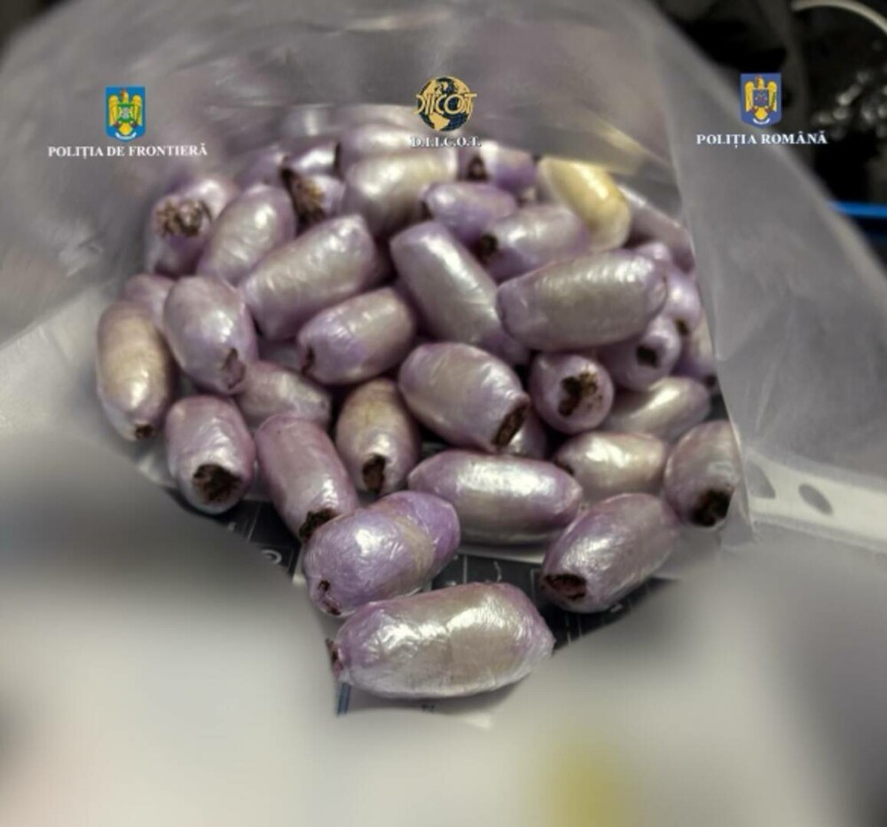 Un bărbat din Brazilia a fost prins pe Aeroportul Otopeni cu pachete de cocaină ascunse în stomac. FOTO - Imaginea 5