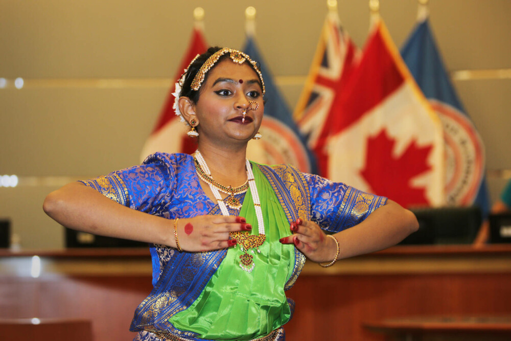 Frumusețea fără frontiere. O poveste scrisă pe chipurile femeilor din întreaga lume. GALERIE FOTO - Imaginea 19