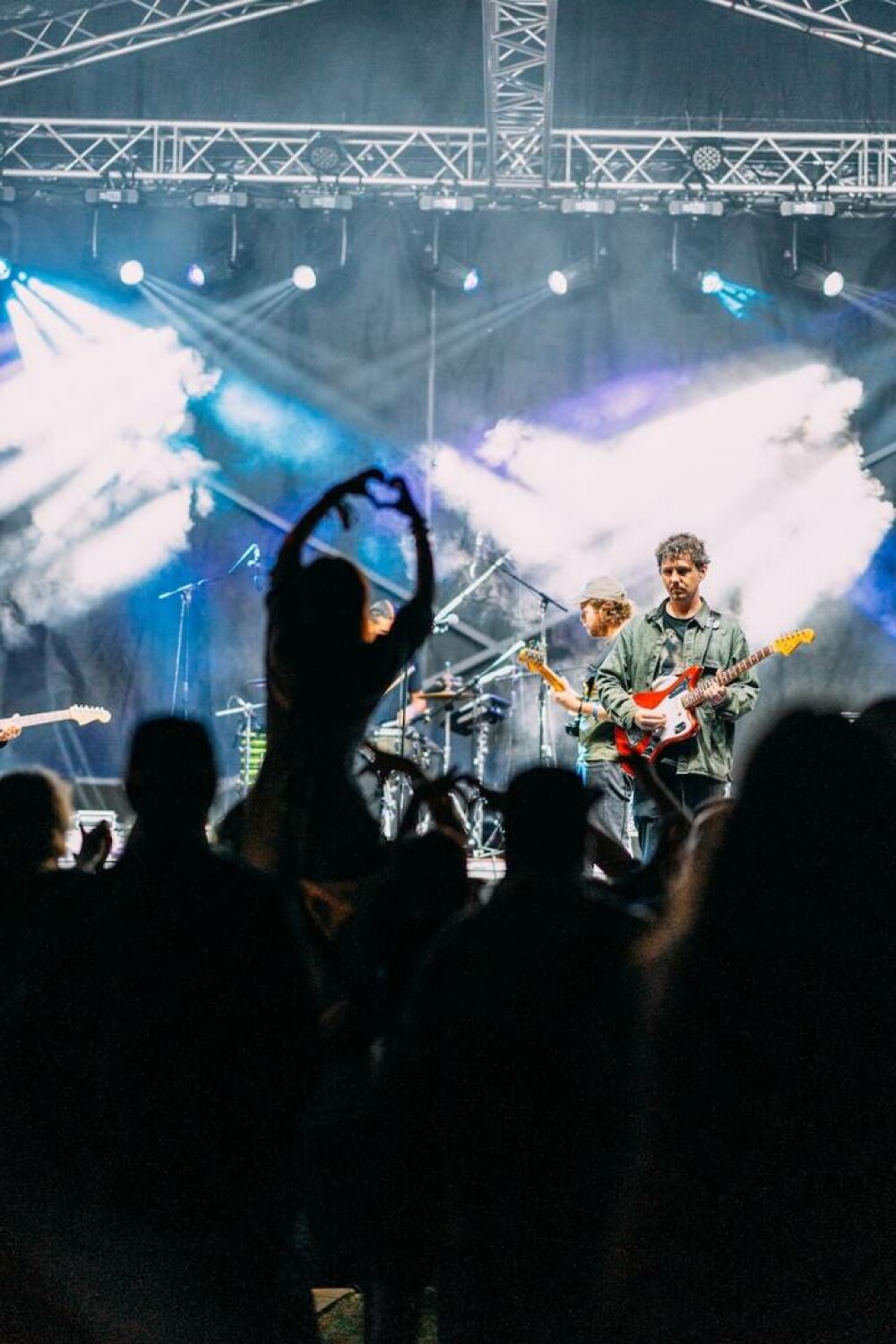 S-a anunțat Holzstock Indie Festival 2025, singurul festival de muzică din România în grădina unei biserici fortificate - Imaginea 15