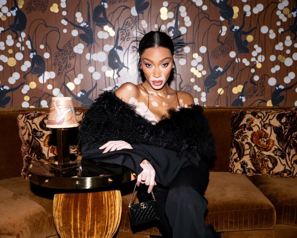 Modelul Winnie Harlow, apariție spectaculoasă pe străzile din Miami alături de cățelul ei | GALERIE FOTO - Imaginea 1