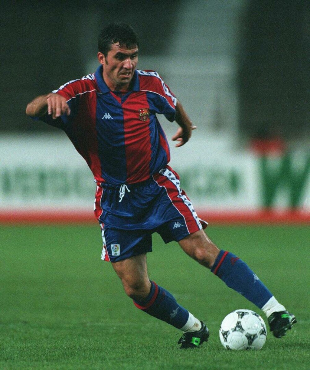 Gheorghe Hagi, decorat cu Ordinul Naţional „Steaua României” în grad de Cavaler: Am muncit pentru acest moment | GALERIE FOTO - Imaginea 24