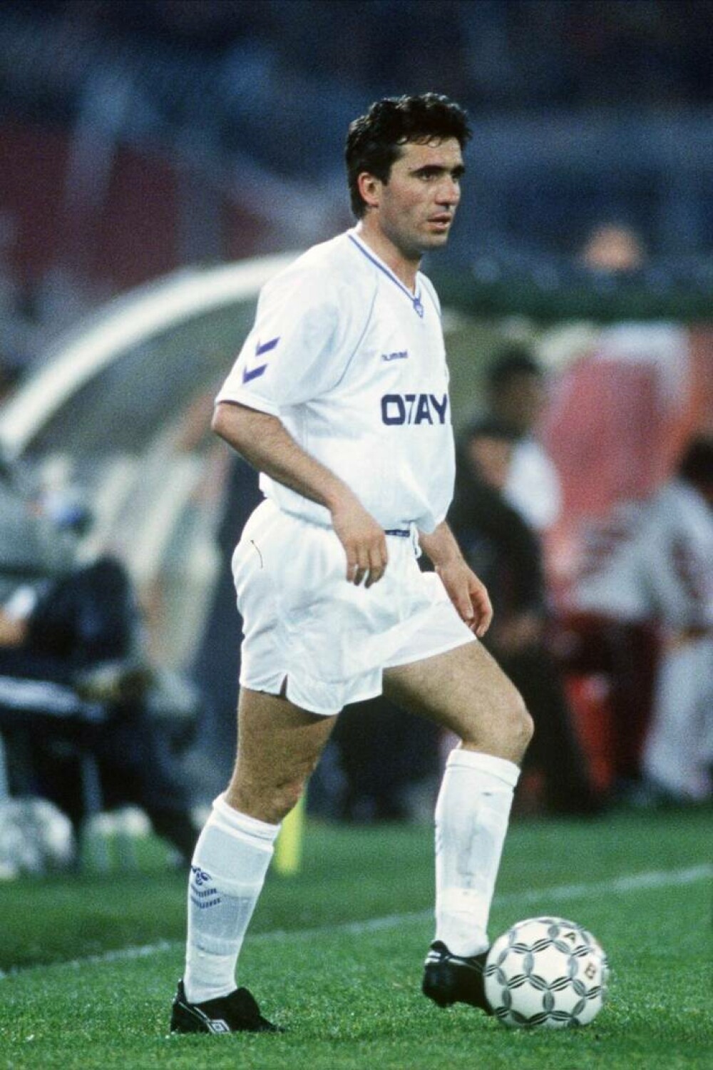 Gheorghe Hagi, decorat cu Ordinul Naţional „Steaua României” în grad de Cavaler: Am muncit pentru acest moment | GALERIE FOTO - Imaginea 31