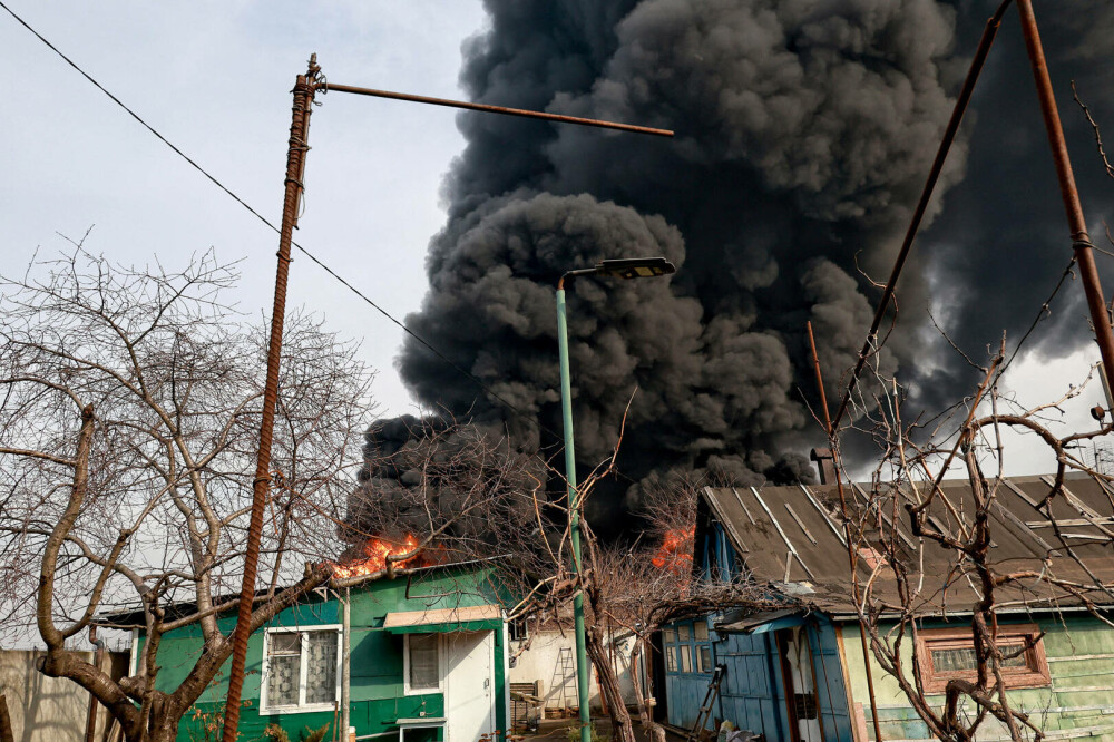 Dezastrul din Odesa în imagini. Rusia a lovit Ucraina cu 3 rachete balistice, după ce Kievul a acceptat un armistițiu. FOTO - Imaginea 9