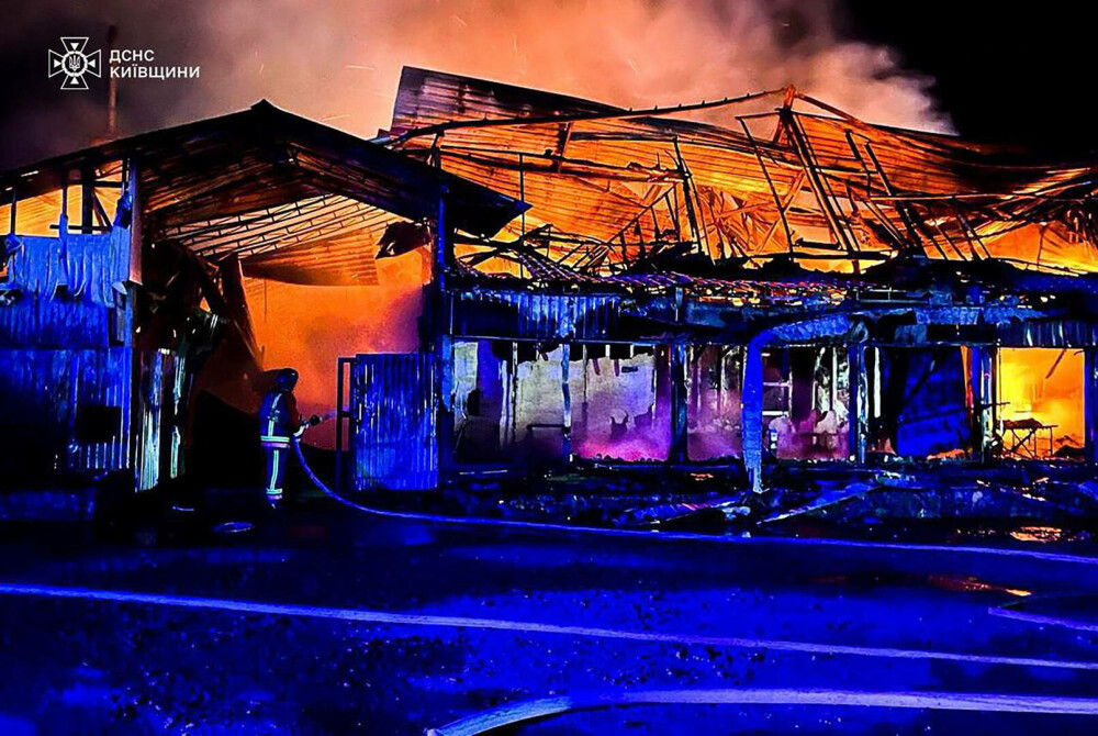 Dezastrul din Odesa în imagini. Rusia a lovit Ucraina cu 3 rachete balistice, după ce Kievul a acceptat un armistițiu. FOTO - Imaginea 29