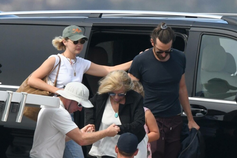 Noi detalii despre relația lui Gigi Hadid cu Bradley Cooper. Cum s-au cunoscut cele două vedete. GALERIE FOTO - Imaginea 14