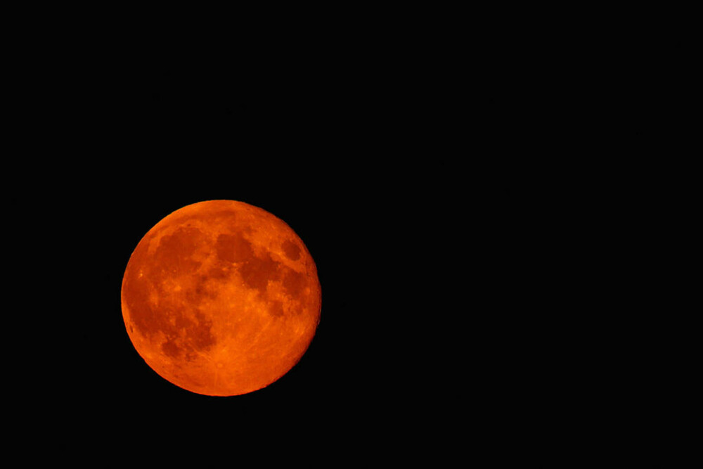 Eclipsă de Lună pe 14 martie 2025. Vezi eclipsa totală de Lună Sângerie în imagini - GALERIE FOTO - Imaginea 7