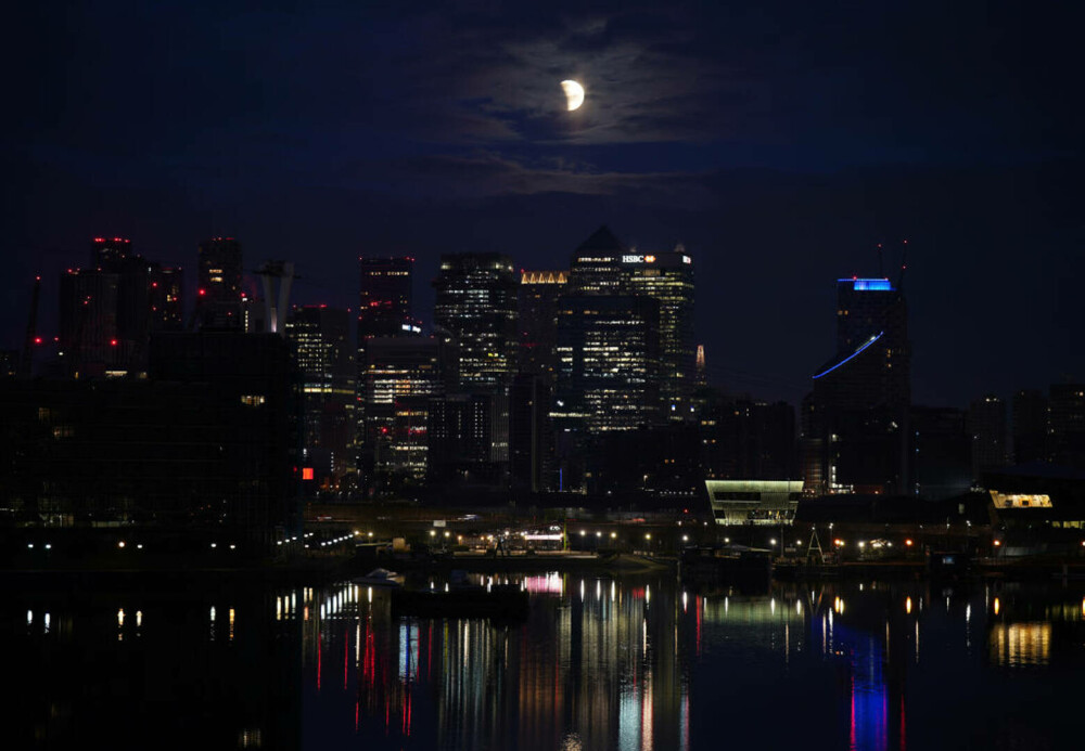 Eclipsă de Lună pe 14 martie 2025. Vezi eclipsa totală de Lună Sângerie în imagini - GALERIE FOTO - Imaginea 12