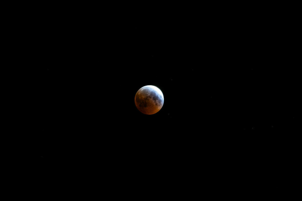 Eclipsă de Lună pe 14 martie 2025. Vezi eclipsa totală de Lună Sângerie în imagini - GALERIE FOTO - Imaginea 17
