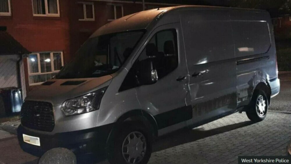 Bărbatul care a omorât un român pentru a-i fura duba cu care livra colete a fost condamnat. Claudiu era de 8 ani în UK - Imaginea 1