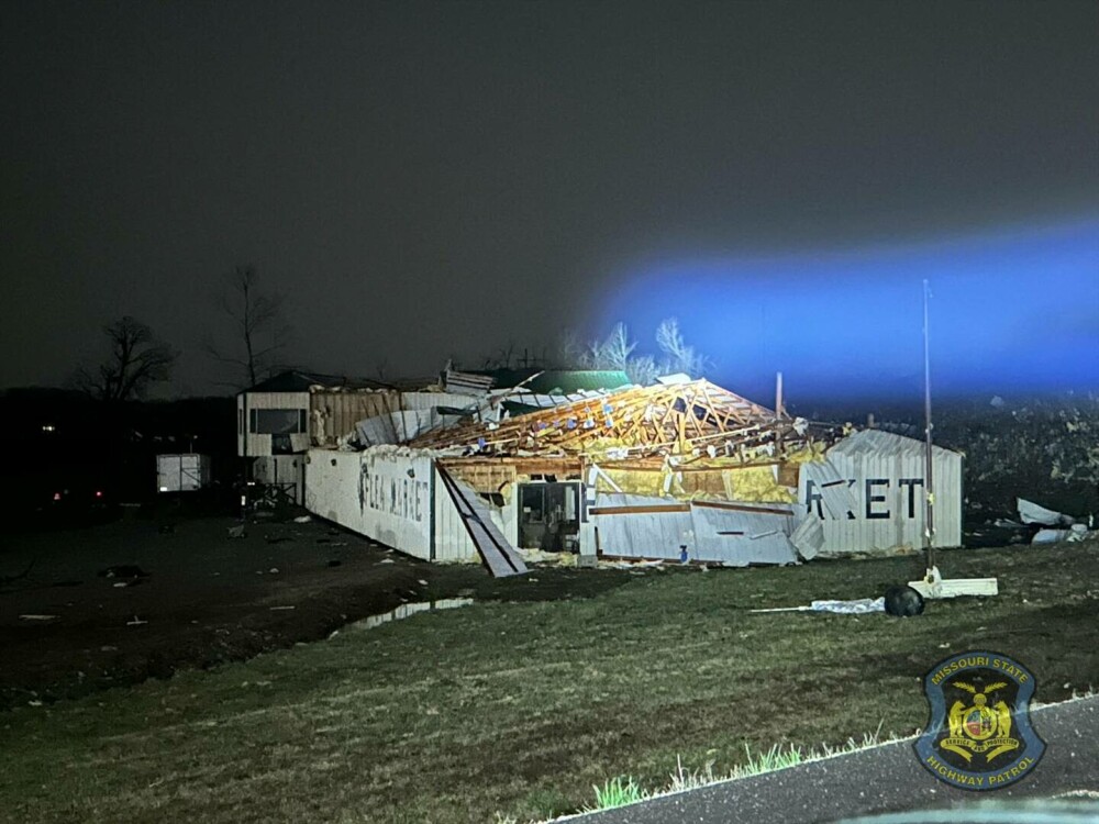 Bilanţul morţilor în urma tornadelor din Statele Unite a crescut la 33. Ce mai multe decese au fost raportate în Mississippi - Imaginea 7