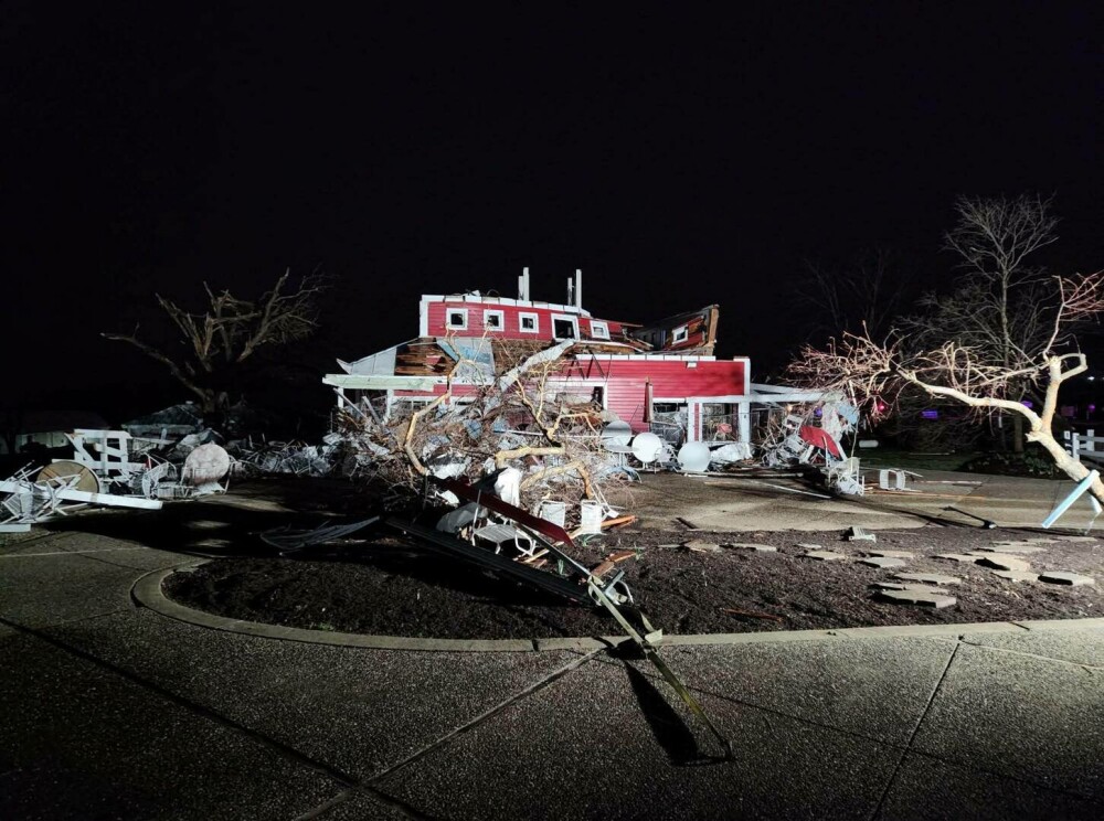 Bilanţul morţilor în urma tornadelor din Statele Unite a crescut la 33. Ce mai multe decese au fost raportate în Mississippi - Imaginea 2
