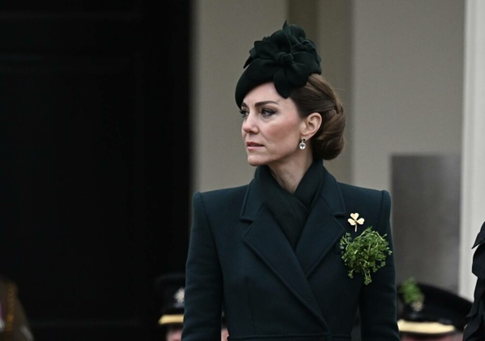 Prințesa Kate a băut bere alături de Gărzile Irlandeze de Ziua Sfântului Patrick | GALERIE FOTO - Imaginea 2