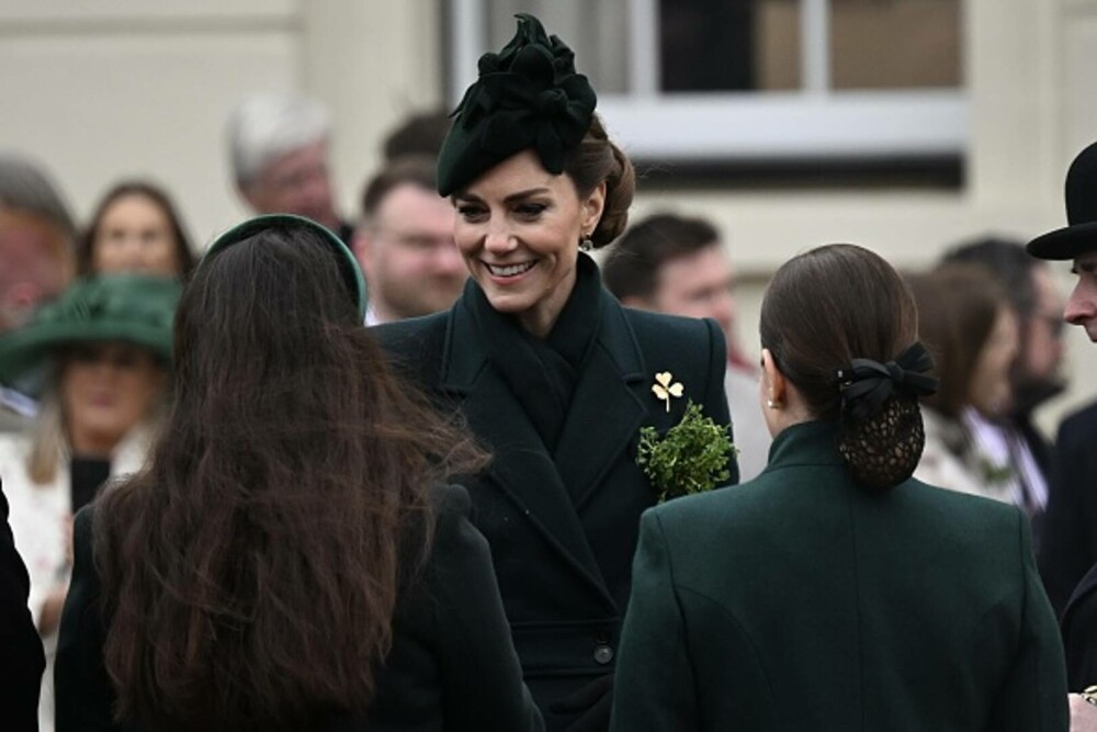 Prințesa Kate a băut bere alături de Gărzile Irlandeze de Ziua Sfântului Patrick | GALERIE FOTO - Imaginea 5