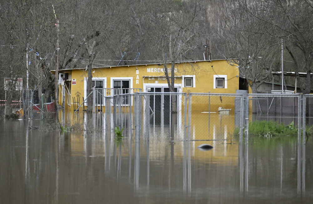 Spania se confruntă din nou cu inundații de proporții. Autoritățile au fost nevoite să evacueze peste 350 de locuințe - Imaginea 5