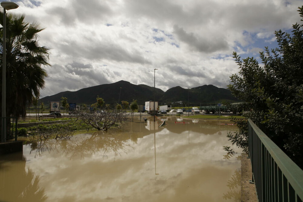 Spania se confruntă din nou cu inundații de proporții. Autoritățile au fost nevoite să evacueze peste 350 de locuințe - Imaginea 9