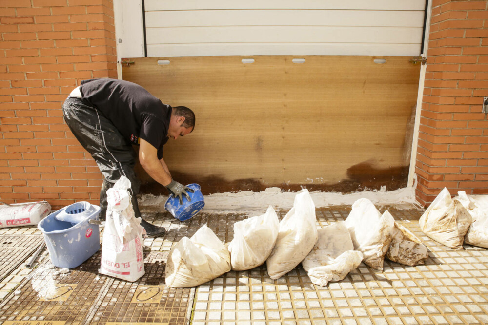 Spania se confruntă din nou cu inundații de proporții. Autoritățile au fost nevoite să evacueze peste 350 de locuințe - Imaginea 10