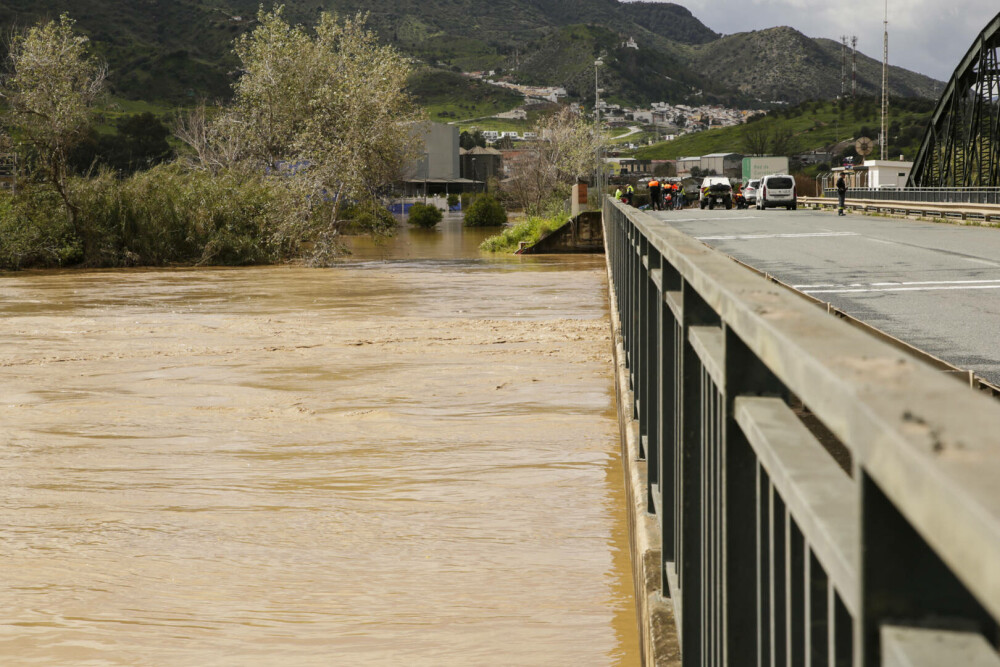Spania se confruntă din nou cu inundații de proporții. Autoritățile au fost nevoite să evacueze peste 350 de locuințe - Imaginea 14
