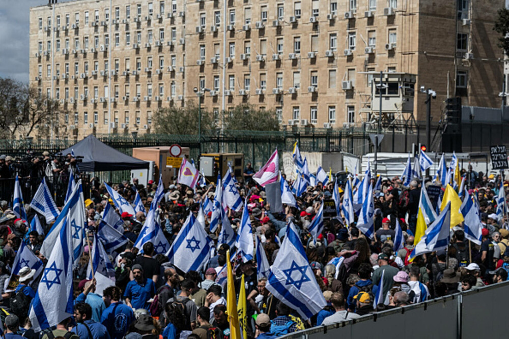 Proteste masive în Israel împotriva premierului Netanyahu. „Nu vom mai avea o ţară democratică, ci o dictatură