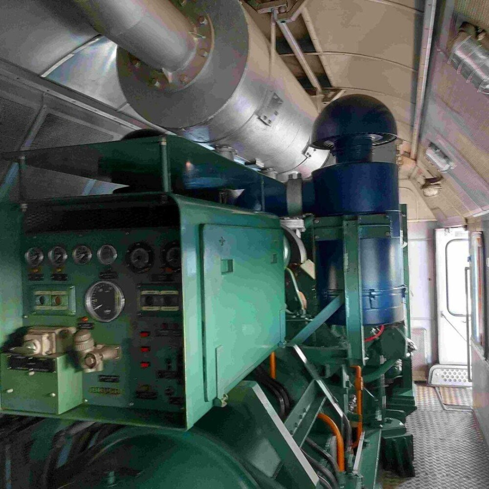 ”Air Iohannis”: 193 de zboruri de lux și doar 3 călătorii cu trenul. Cum arată Trenul Prezidențial ignorat | GALERIE FOTO - Imaginea 11