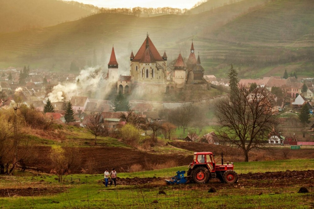 Românii au votat Destinația Anului 2025. Marii câștigători vor fi dezvăluiți pe 8 Aprilie la Sibiu, în Gala Destinația Anului - Imaginea 6