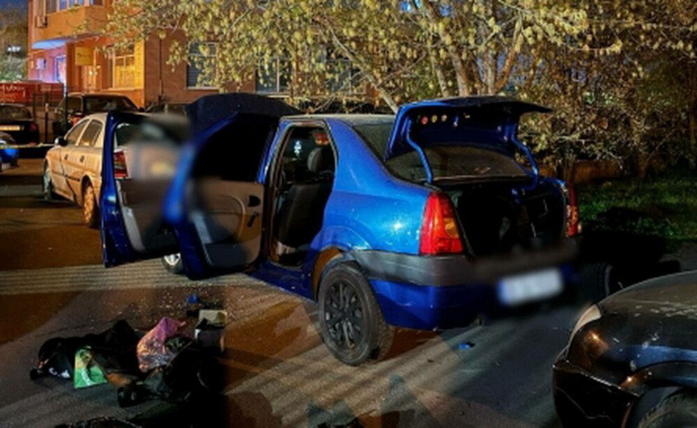 O persoană a fost reținută după ce a fost prinsă cu mai mulți saci de plastic în mașină. Ce au descoperit polițiștii. FOTO - Imaginea 6