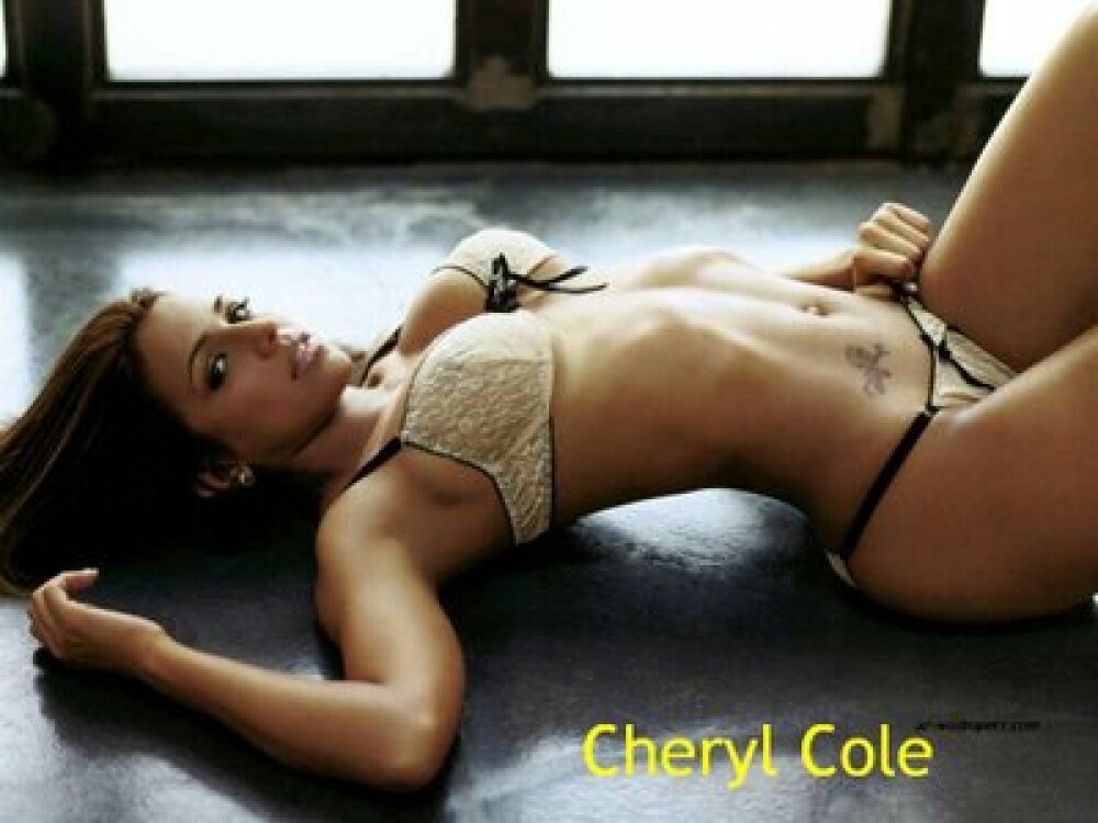 Cheryl Cole, cea mai SEXY femeie de pe PLANETA si in 2010! - Imaginea 1