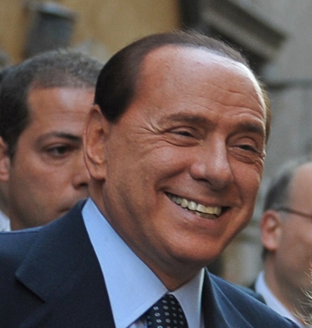 Orgie sexuala in gradina lui Berlusconi! Vezi aici pozele incriminatorii! - Imaginea 1