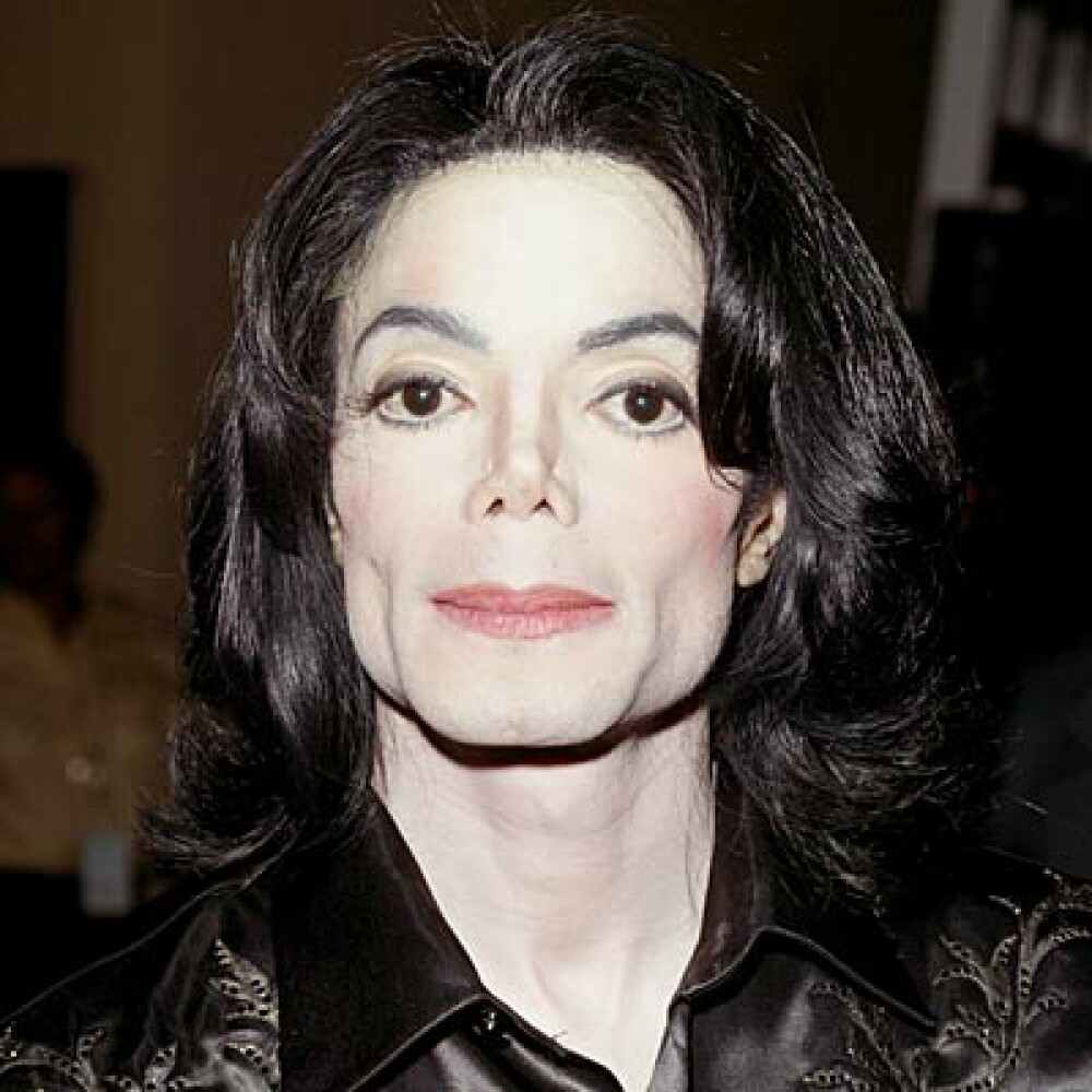 Michael Jackson ar fi implinit azi 52 de ani! Recorduri si controverse - Imaginea 9
