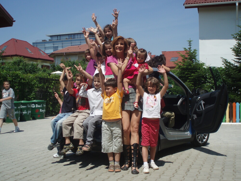 22 de copii intr-un Smart de doua locuri, la Pro Motor - Imaginea 4