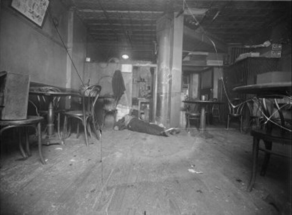 Imagini socante:Mii de fotografii cu executii ale Mafiei din New York,facute publice dupa 100 de ani - Imaginea 11
