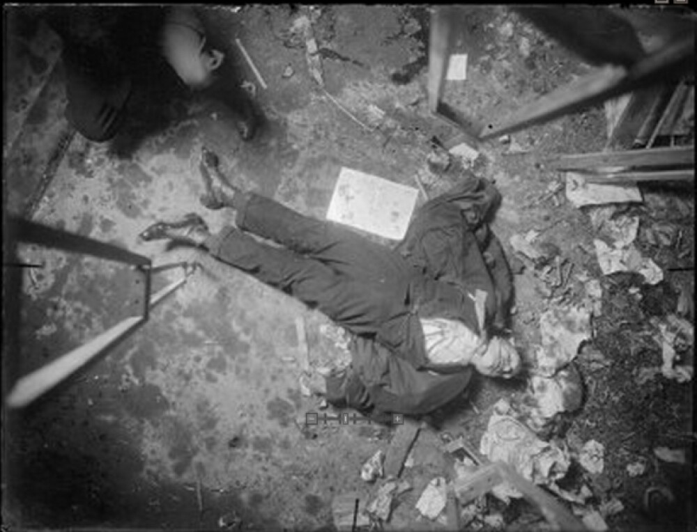 Imagini socante:Mii de fotografii cu executii ale Mafiei din New York,facute publice dupa 100 de ani - Imaginea 7