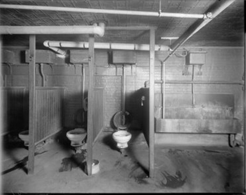 Imagini socante:Mii de fotografii cu executii ale Mafiei din New York,facute publice dupa 100 de ani - Imaginea 4