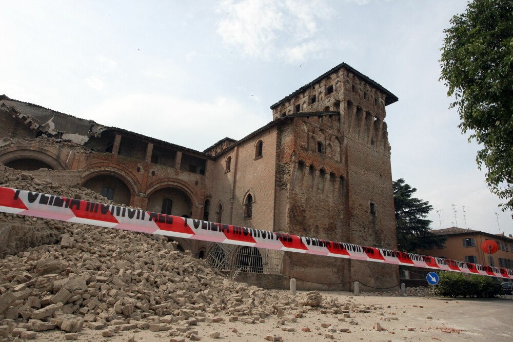 Imagini impresionante din Italia dupa cutremurul de 5,9. Cel putin 6 persoane au fost ucise. VIDEO - Imaginea 2