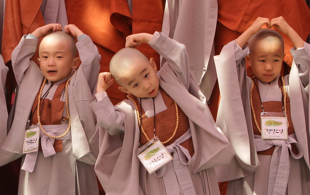 Un ritual fara seaman: copii transformati in calugari budisti in Coreea de Sud - Imaginea 2