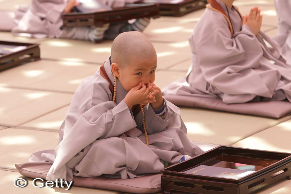 Un ritual fara seaman: copii transformati in calugari budisti in Coreea de Sud - Imaginea 6