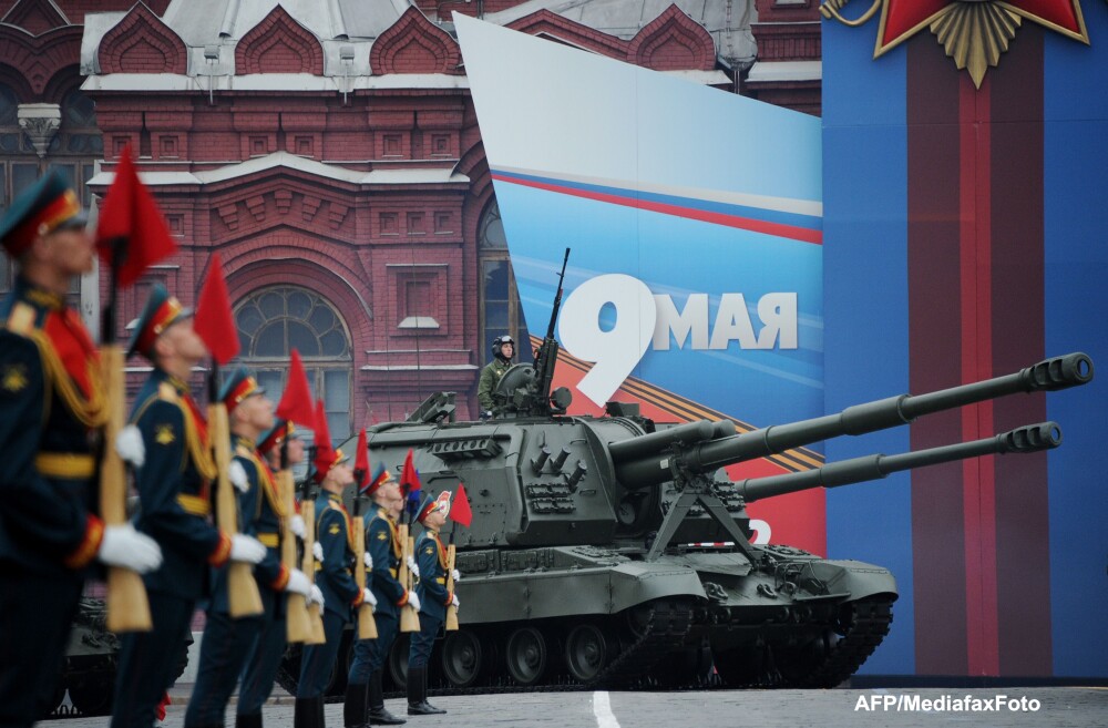 Parada militara la Moscova pentru aniversarea a 68 de ani de la victoria asupra Germaniei naziste - Imaginea 2