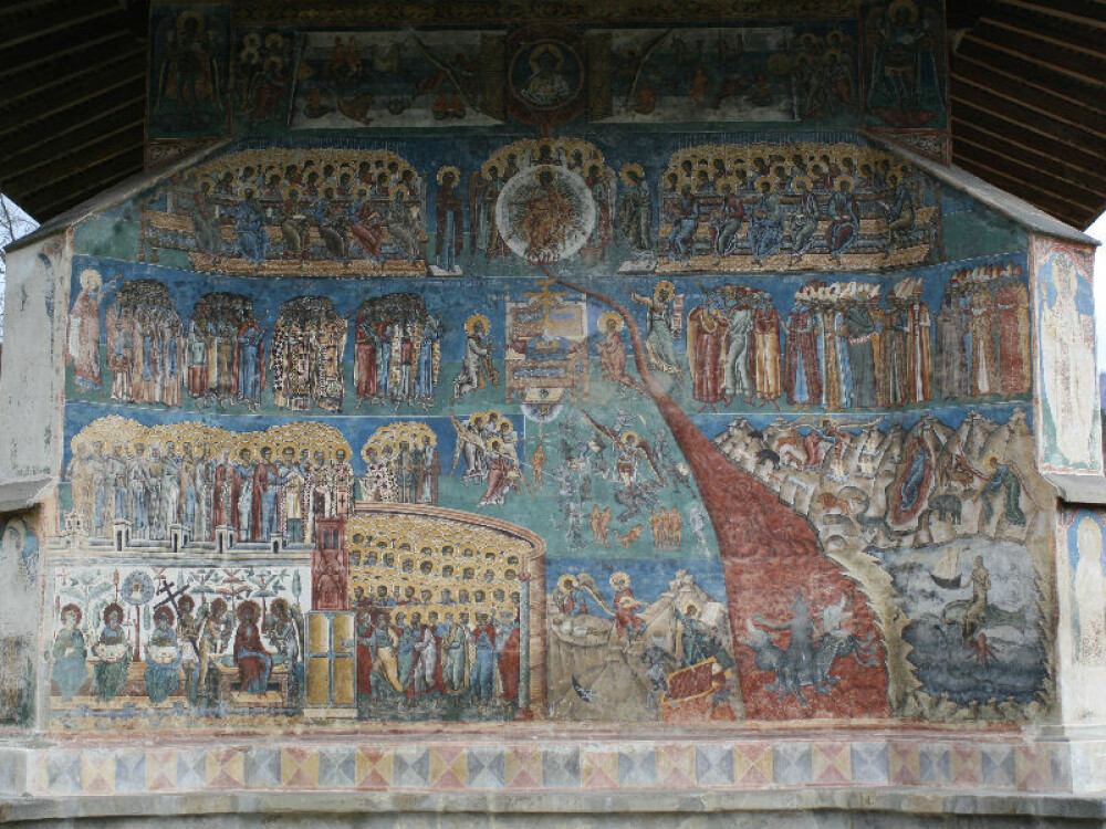 Frescele unice in lume ale manastirilor din Bucovina. Misterul culorilor imposibil de reprodus - Imaginea 9